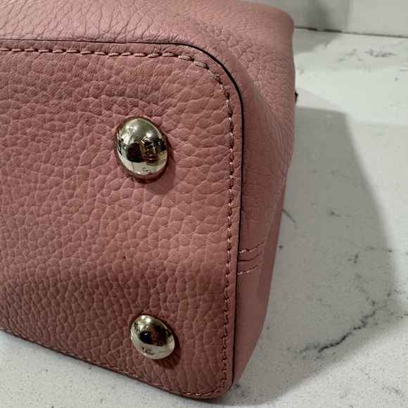 Louis Vuitton Pink Capuncines MM - Picture 10 of 12